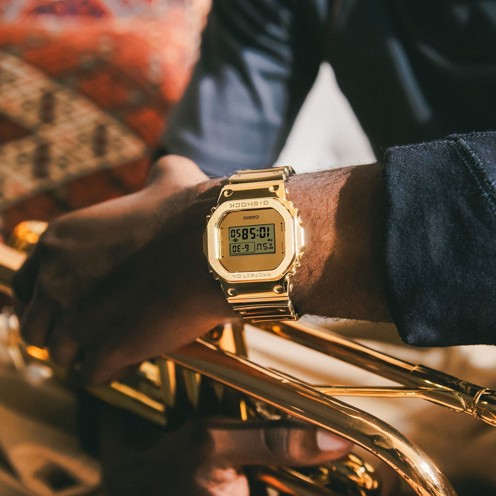 G-SHOCK ジーショック メタルカバード腕時計 GM-5600YMG-9JF メンズウォッチ 国内正規品