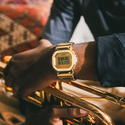 G-SHOCK ジーショック メタルカバード腕時計 GM-5600YMG-9JF メンズウォッチ 国内正規品